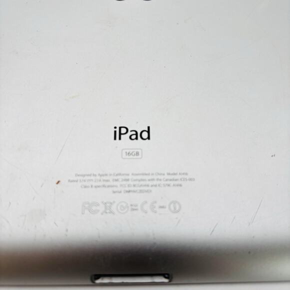 Used Apple iPad A1416 16GB - White - Damaged Screen. - Picture 6 of 15